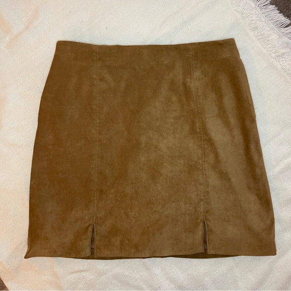 Hollister Suede Ultra-high Mini Skirt - Picture 6 of 7
